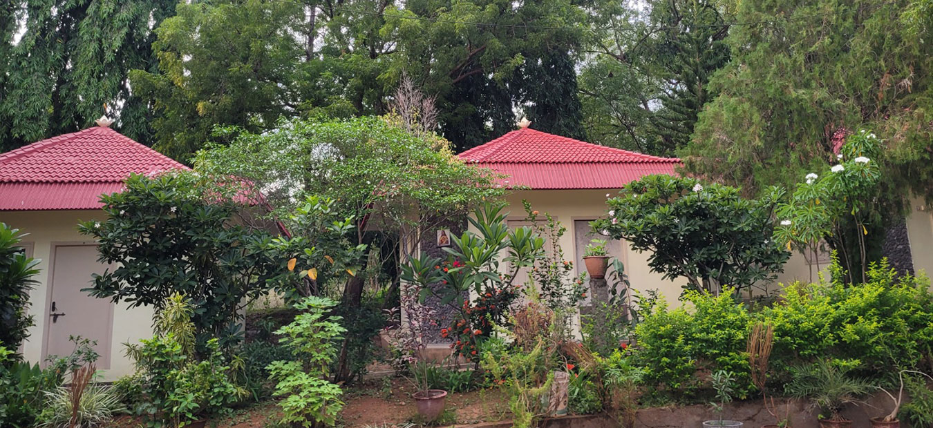 Aruloudhayam Ashram retreat